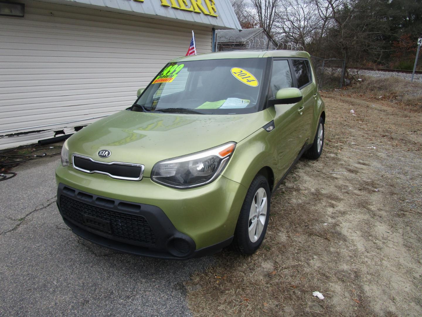 2014 Green Kia Soul (KNDJN2A25E7) , located at 2553 Airline Blvd, Portsmouth, VA, 23701, (757) 488-8331, 36.813889, -76.357597 - **VEHICLE TERMS*** Down Payment: $499 Weekly Payment: $100 APR: 23.9% Repayment Terms: 42 Months ***CALL ELIZABETH SMITH - DIRECTOR OF MARKETING @ 757-488-8331 TO SCHEDULE YOUR APPOINTMENT TODAY AND GET PRE-APPROVED RIGHT OVER THE PHONE*** - Photo#1